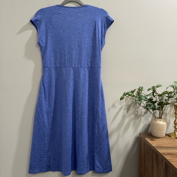 Patagonia Size Medium Seabrook Bandha Dress Knotted V Neck Knee Stretch Outdoor - Picture 2 of 8